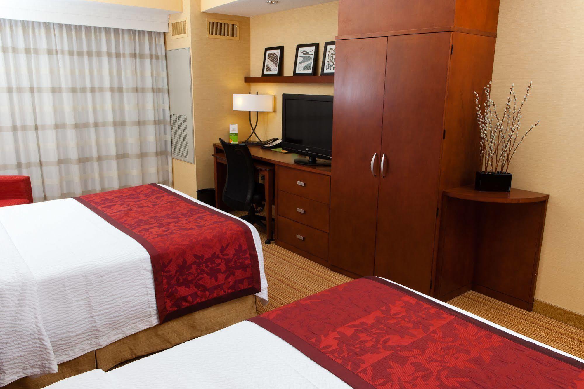 Courtyard By Marriott San Jose Campbell Hotel Exterior photo